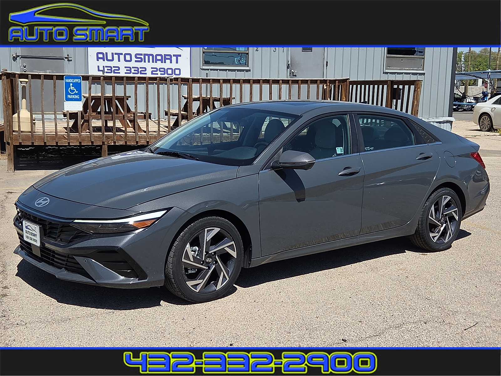 2024 Hyundai Elantra 2.0 Limited IVT's photo