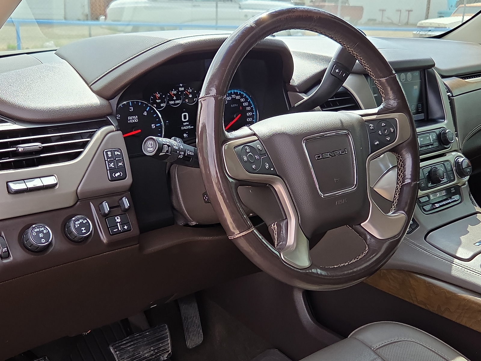 2018 GMC Yukon Denali - Photo 10