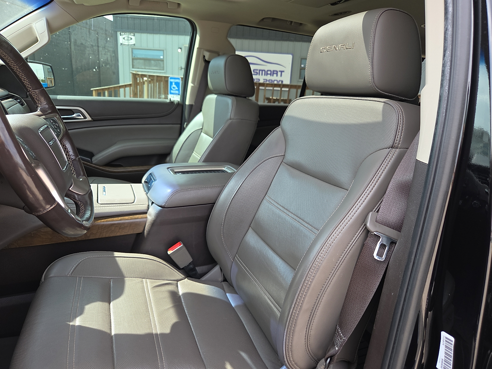 2018 GMC Yukon Denali - Photo 11
