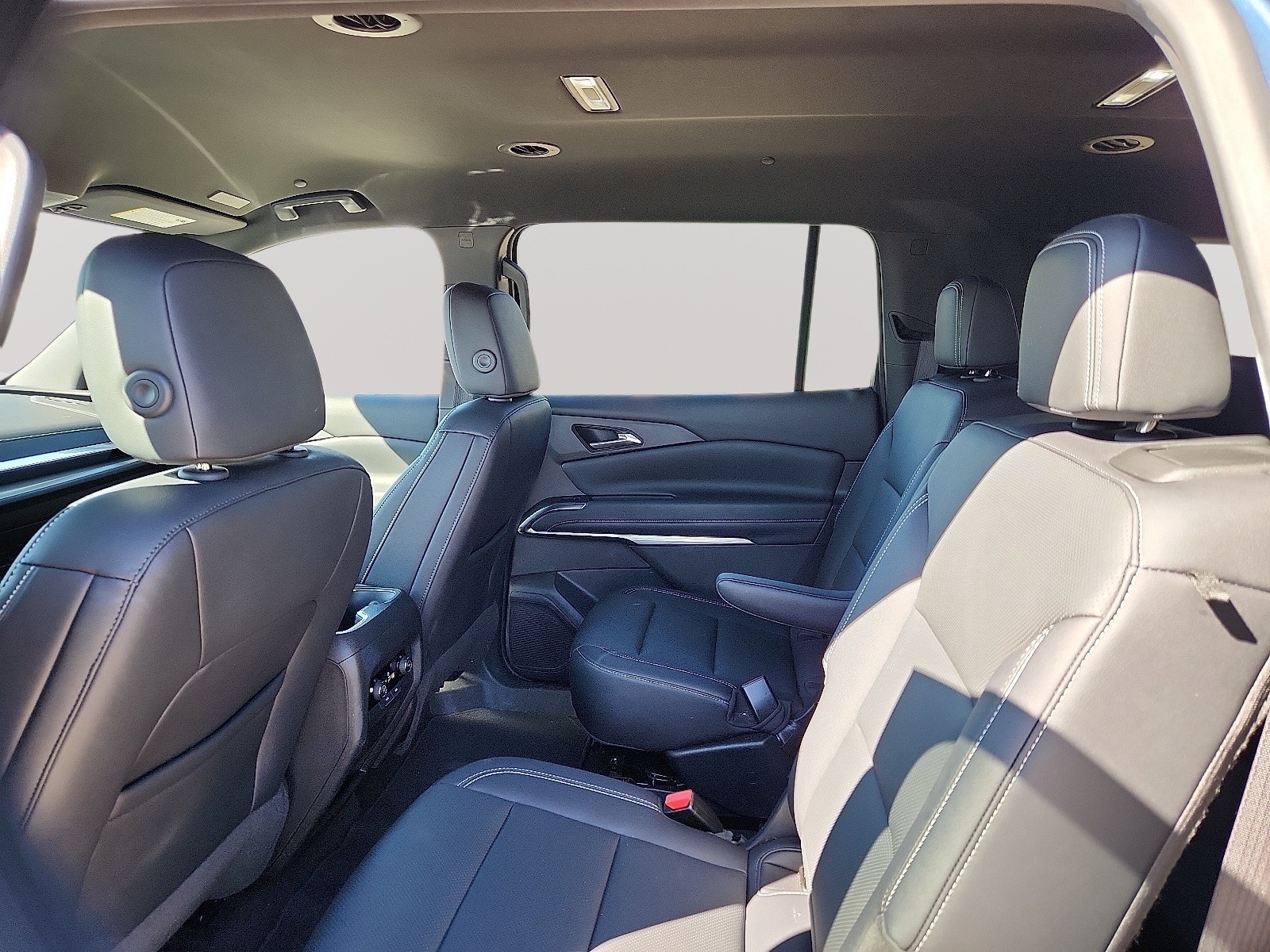 2025 Chevrolet Traverse LT - Photo 8